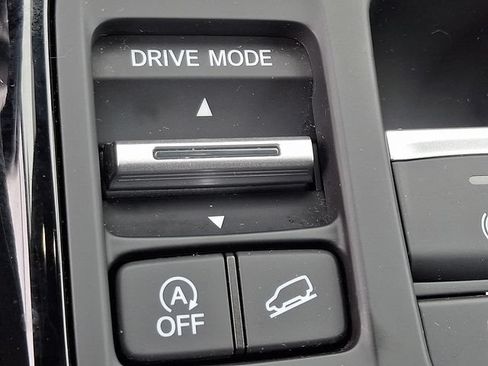 Certified 2023 Honda Pilot Elite image 25
