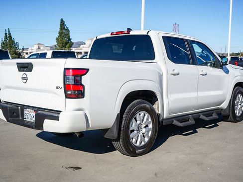 Used 2022 Nissan Frontier SV image 9