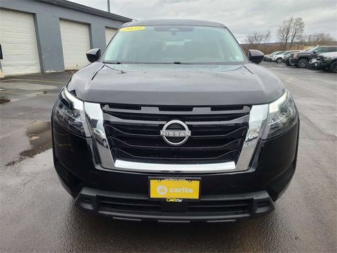 Used 2023 Nissan Pathfinder S image 3