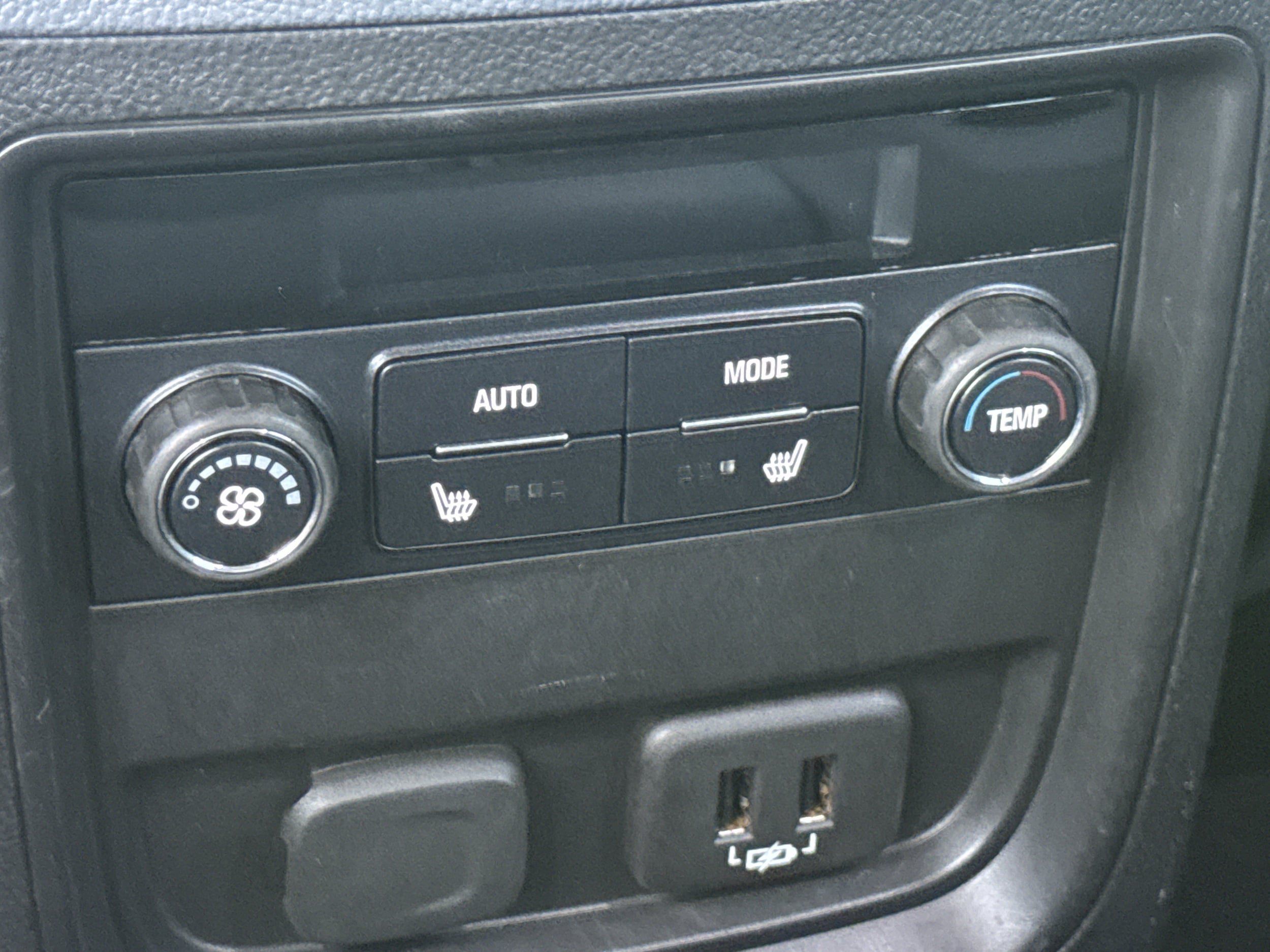 Used 2020 Buick Envision Essence AWD/4WD image 18