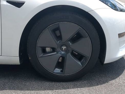 Used 2023 Tesla Model 3 Standard Range RWD image 11
