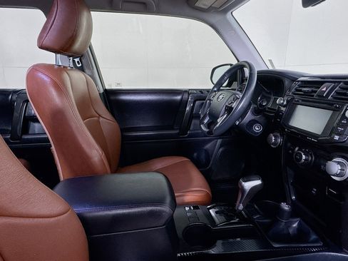 Used 2018 Toyota 4Runner TRD Off-Road image 27