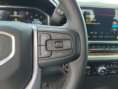 Used 2026 GMC Sierra 1500 SLE image 13