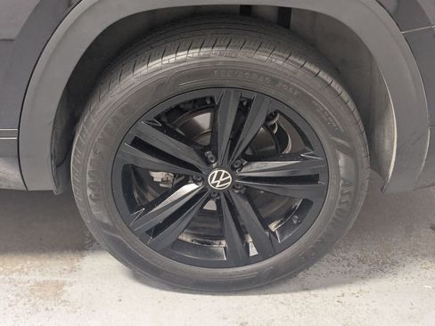 Used 2023 Volkswagen Atlas SEL R-Line AWD/4WD image 25