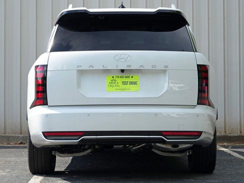Used 2026 Hyundai Palisade Calligraphy FWD image 11