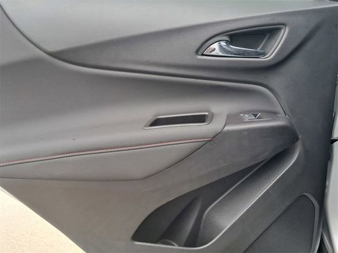 Used 2022 Chevrolet Equinox RS w/ LPO, Cargo Package image 11