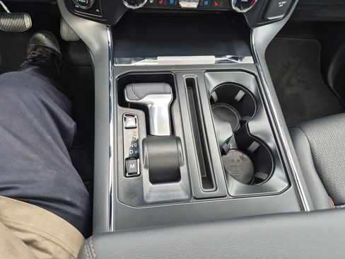 New 2025 Ford F150 Lariat w/ Equipment Group 502A High image 32