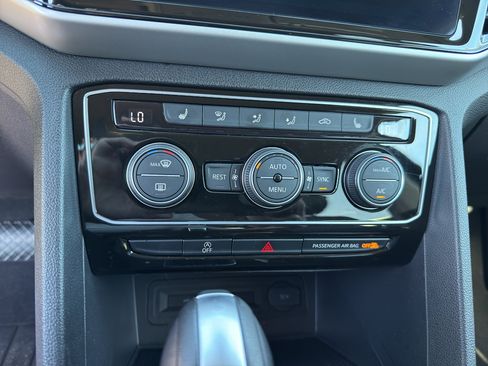 Used 2023 Volkswagen Atlas SE image 15