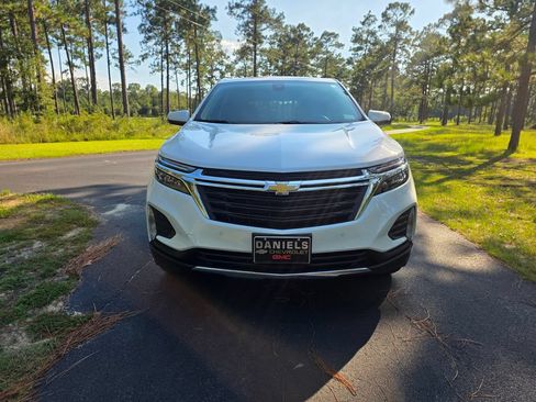 Used 2022 Chevrolet Equinox LT AWD/4WD image 9