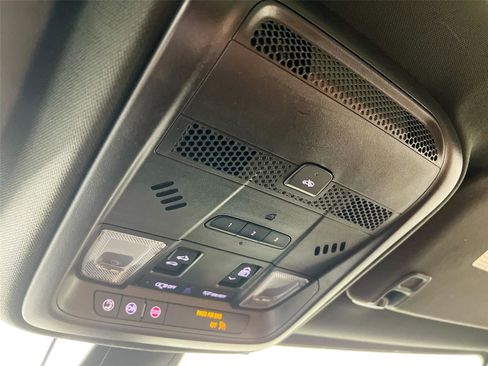 Used 2020 Cadillac XT5 Premium Luxury image 11