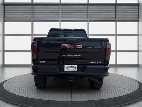 Used 2025 GMC Sierra 2500 AT4X AWD/4WD image 5