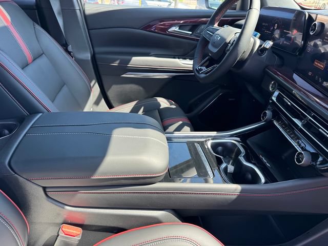 New 2027 Chevrolet Traverse RS w/ LPO, Floor Liner Package FWD image 7