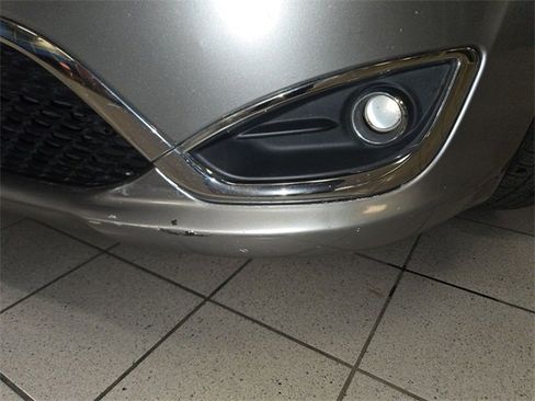 Used 2018 Chrysler Pacifica Touring Plus w/ Tire & Wheel Group image 27