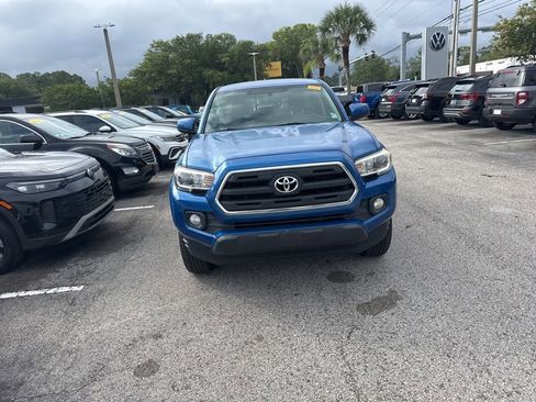 Used 2017 Toyota Tacoma SR5 w/ Tow Package RWD image 6