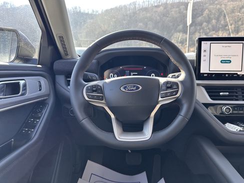 New 2026 Ford Explorer Active image 9