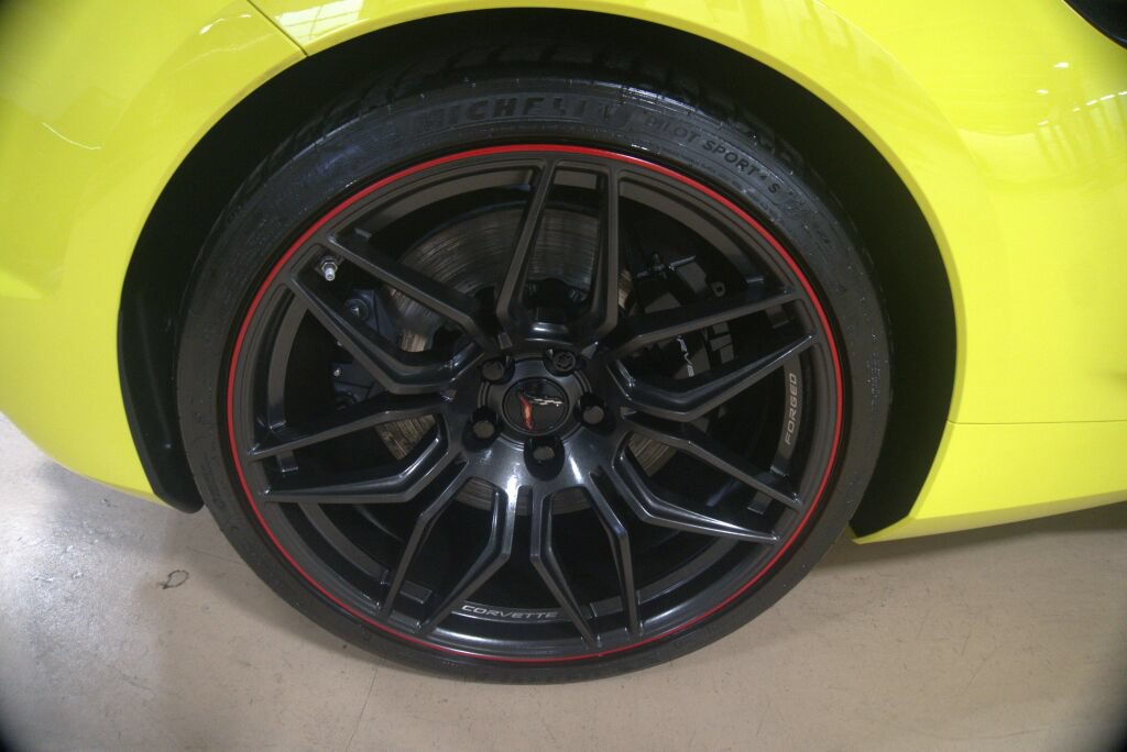 Used 2024 Chevrolet Corvette Z06 RWD image 32