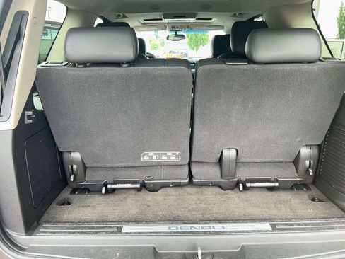 Used 2013 GMC Yukon Denali image 36