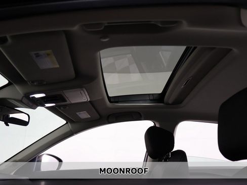 Certified 2025 Honda Accord SE image 3