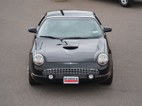 Used 2002 Ford Thunderbird RWD image 8