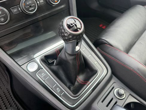 Used 2017 Volkswagen GTI Autobahn FWD image 29