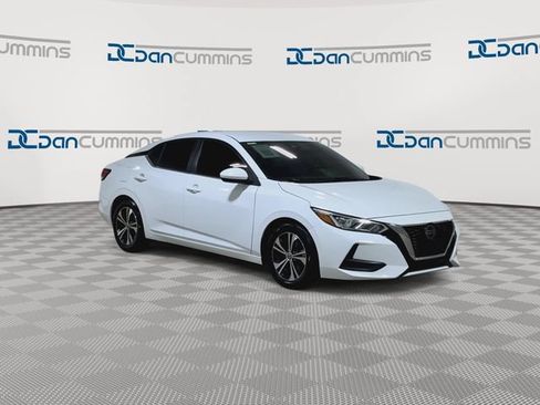 Used 2021 Nissan Sentra SV FWD image 2