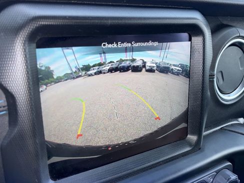 Used 2021 Jeep Wrangler Unlimited Rubicon 4xe w/ Steel Bumper Group AWD/4WD image 15