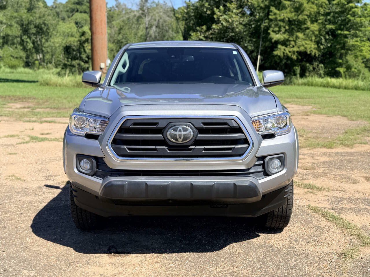 Used 2019 Toyota Tacoma SR5 RWD image 9