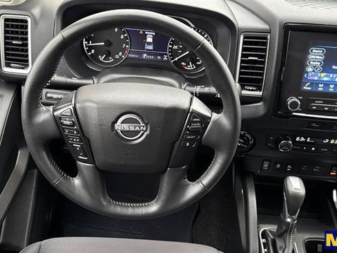Used 2024 Nissan Frontier SV w/ Technology Package image 17