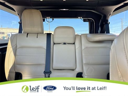 Used 2018 Jeep Wrangler Unlimited Sahara image 30