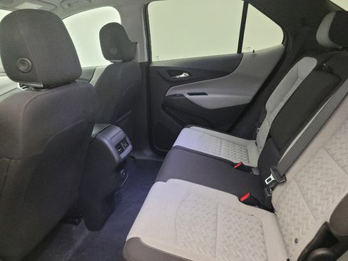 Used 2022 Chevrolet Equinox LS FWD image 18