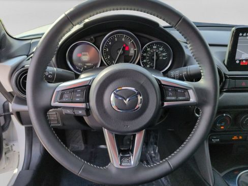 Used 2023 MAZDA MX-5 Miata Club w/ Weather Package RWD image 19