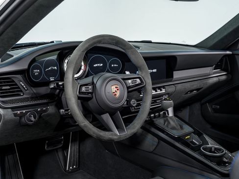 Used 2022 Porsche 911 GT3 image 12