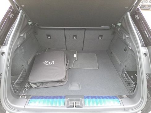 New 2026 Porsche Macan Electric image 15