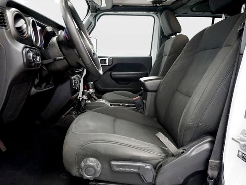 Used 2023 Jeep Gladiator Sport AWD/4WD image 9
