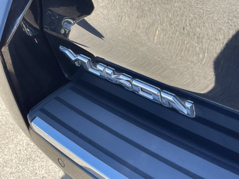 Used 2019 GMC Yukon Denali w/ Denali Ultimate Package RWD image 6