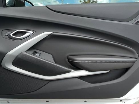 Used 2018 Chevrolet Camaro SS image 35