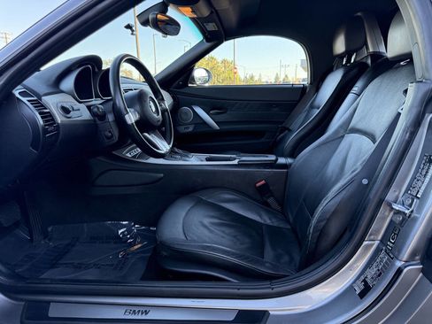Used 2004 BMW Z4 2.5i image 14