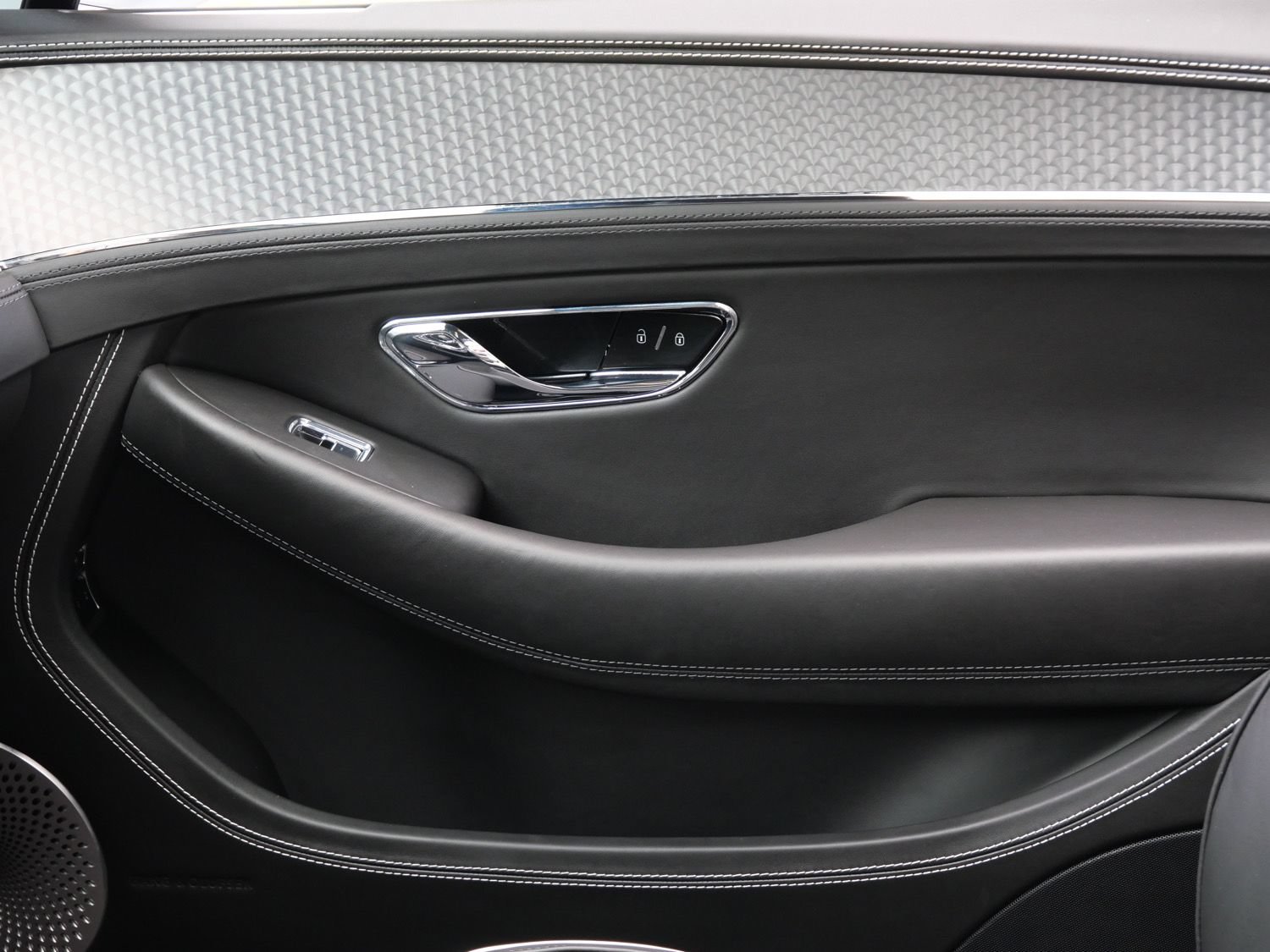 Used 2023 Bentley Continental GT V8 AWD/4WD image 16