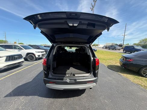 Used 2019 GMC Acadia SLE image 5