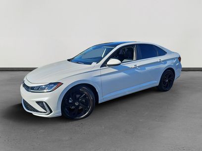 Certified 2025 Volkswagen Jetta SE w/ Sunroof Package