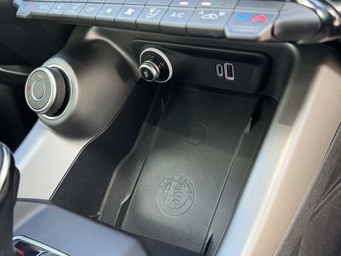 Used 2024 Alfa Romeo Tonale Ti AWD/4WD image 19