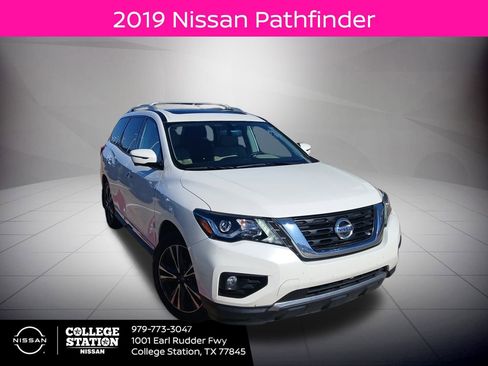Used 2019 Nissan Pathfinder Platinum image 1