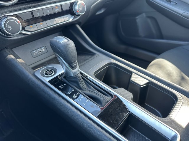 Certified 2023 Nissan Sentra SV FWD image 25