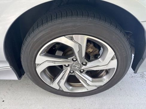 Used 2018 Honda Accord EX-L image 12