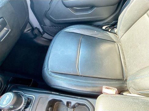 Used 2023 Jeep Wrangler Unlimited Rubicon 4xe w/ Steel Bumper Group image 18