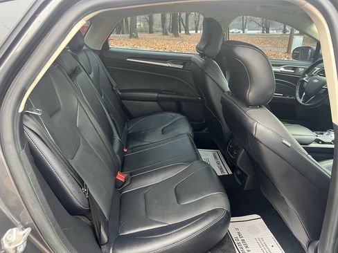 Used 2018 Ford Fusion Titanium image 13