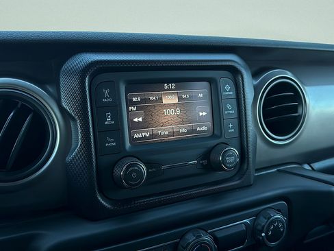 Used 2020 Jeep Wrangler Unlimited Sport AWD/4WD image 15