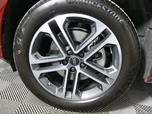 Certified 2025 Audi Q5 2.0T Premium Plus w/ Premium Plus image 9