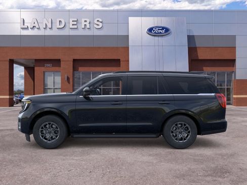 New 2026 Ford Expedition Active RWD image 3