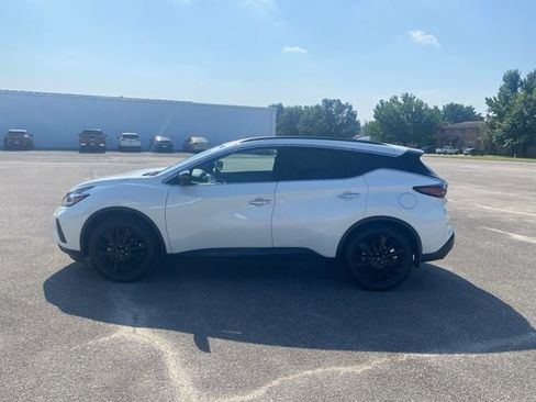 Used 2024 Nissan Murano SV w/ SV Midnight Edition Package image 3
